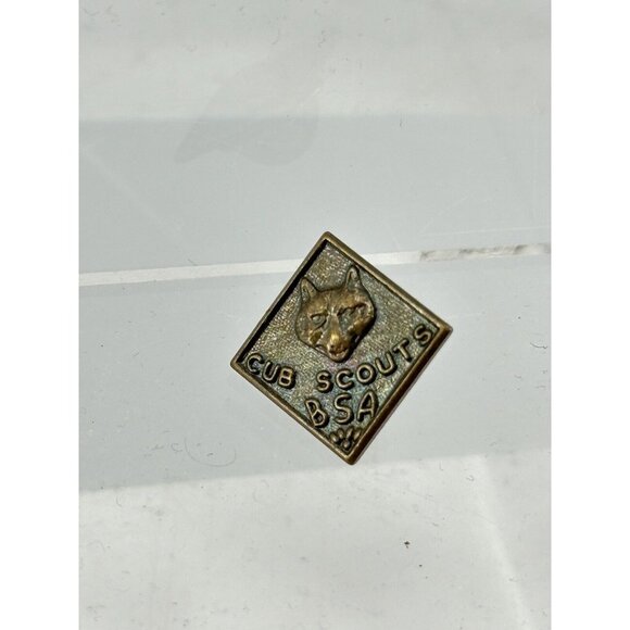 Antique Cub Scout Pin BSA Wolf Pin Scouting Memorabilia (K-199) - Picture 1 of 4